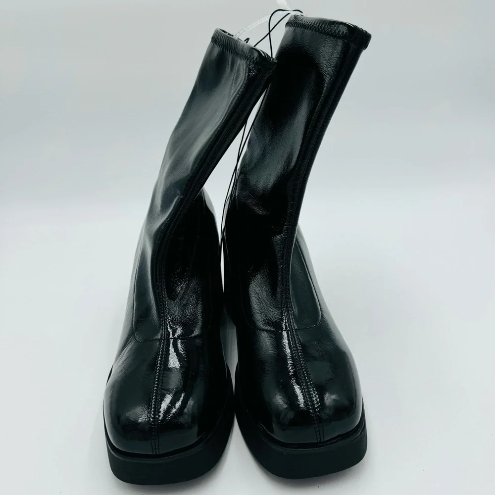 NEWCall It Spring Shauna Crinkle Black Patent Faux Leather Lugged Platform Boots